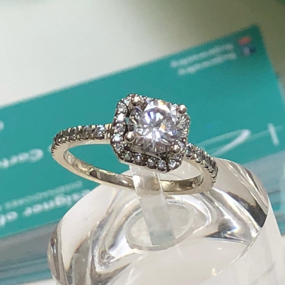 Comprising ring
